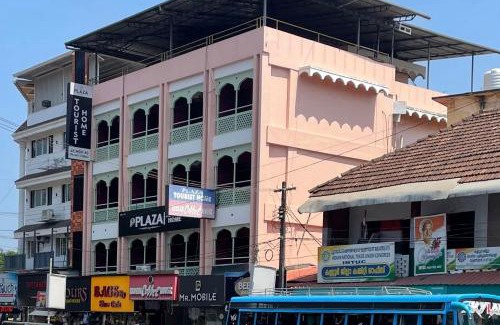 Kannur Hotel | Plaza Tourist Home