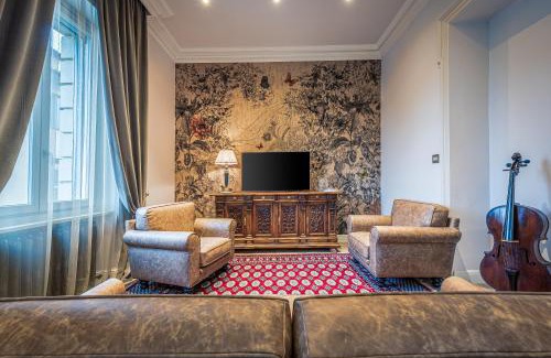 Alba Apartment | Plaza View Luxury Apartment, Alba