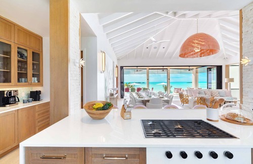 Venetian Road Settlement Villa | Please Inquire Before Booking – Luxury Villa