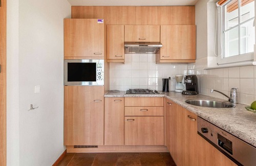 Ediger House | Pleasant Holiday Home in Cochem with Balcony and Garden