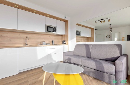 Champigny-sur-Marne Apartment | Pleasant Apt with Balcony-6P-Close to Disney/Paris
