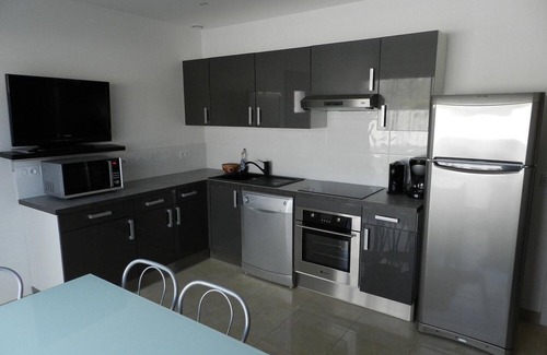 Le Grau-dʼAgde Apartment | Pleasant air-conditioned apartment in 700 feets of the beach