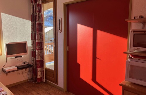 Saint-Sorlin-d'Arves Apartment | Pleasant T3 in the center of the village of Saint Sorlin