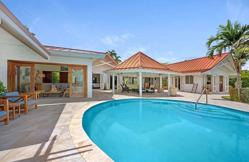 Runaway Bay Villa | Please Inquire Before Booking – Luxury Villa