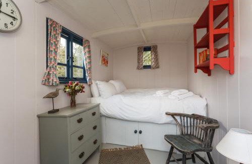 Wimborne House | Plum Cottage - Vivre Retreats
