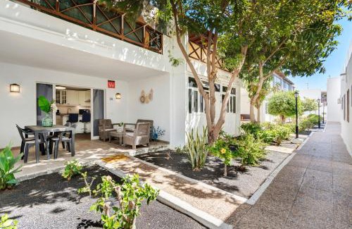 Puerto del Carmen Apartment | Plus Romance