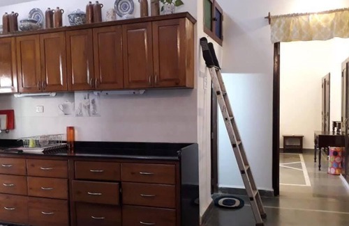 Benaulim House | Plush Colonial Home 1km from the Beach with 5★WiFi