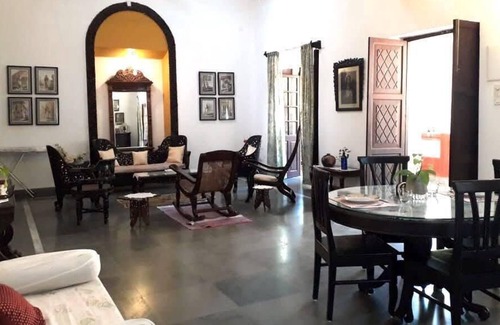 Benaulim House | Plush Colonial Home 1km from the Beach with 5★WiFi