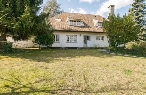 Orrius Villa | Plush Villa in Orrius with Private Swimming Pool