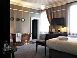 Ely Hotel | Poets House