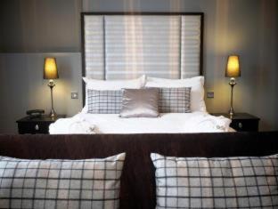 Ely Hotel | Poets House