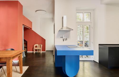 Kreuzberg Apartment | Poets Place Design Apartment in Kreuzberg - space for 8 people max 6 adults