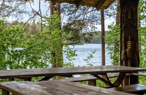 Moletai District Municipality Hotel | Poilsio kompleksas Tolieja Vieta renginiams bei poilsiui ant ežero kranto