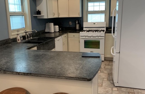 Two Rivers House | Point Beach Guest House - Large, comfortable & quiet. Large yard. Near beach!