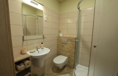 Natac Wielka House | Pokoje Gościnne Butryny