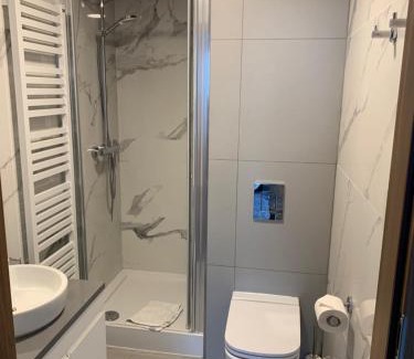 Ursynow Apartment | Pokoje gościnne IKAR - Metro i Parking