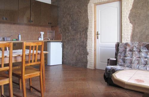 Kostrzyn Resort | Pokoje Gościnne Skalnik - Agroturystyka- Pokoje butikowe