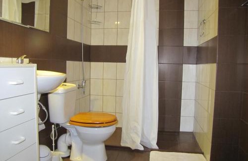 Kostrzyn Resort | Pokoje Gościnne Skalnik - Agroturystyka- Pokoje butikowe