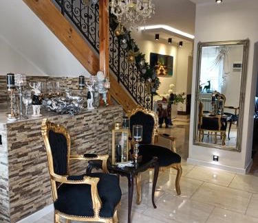Wambierzyce House | Pokoje Gościnne u Reni