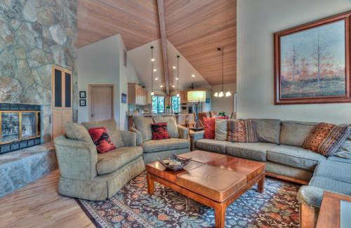 Overlook Park House | Pole House - Unit 1