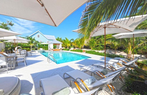 West Bay House | Pomegranate Cottage by Grand Cayman Villas & Condos