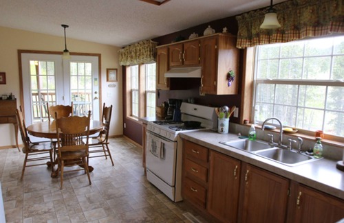 Custer Cabin | Ponderosa Cabin with Private Hot Tub - Near Mt Rushmore and Hills Attractions