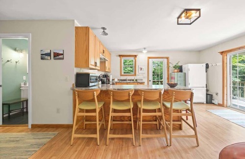 Blue Hill House | Pondside Retreat with Private Island!