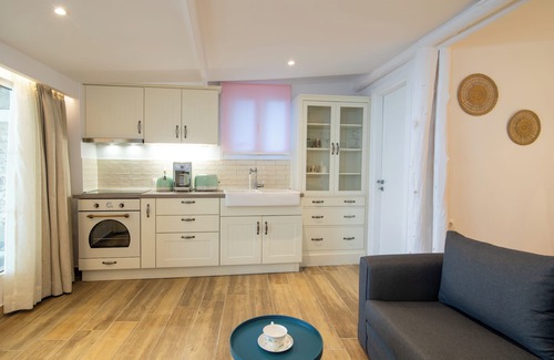 Perama Hotel | Pontikonisi Hotel