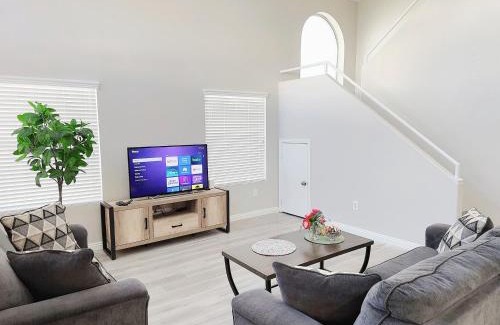 Summerlin Villa | Pool House Newly Remodeled 3bed 3bath Near DT Summerlin and Red Rock