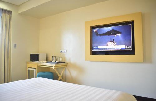 Yapak Apartment | Poolside Escape Near Boracay's Iconic Keyhole