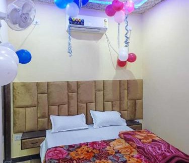 Hapur Hotel | POP 81067 The Signature Hotel