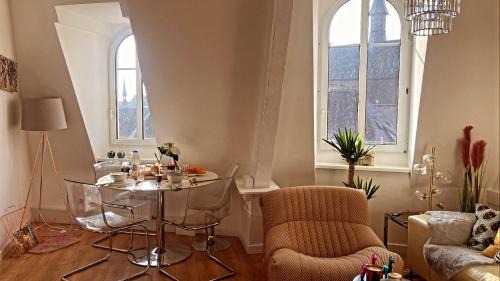 Colmar Centre Ville Apartment | Pop art appartement - Vue sur les toits de Colmar