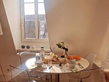 Colmar Centre Ville Apartment | Pop art appartement - Vue sur les toits de Colmar