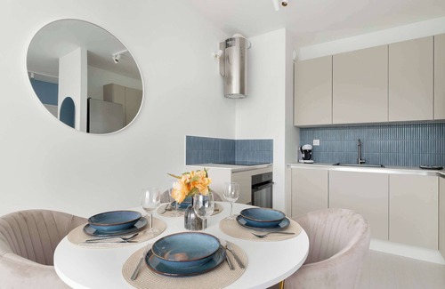 Mlyniska Apartment | Popieluszki 2C Modern Apartment Gdansk Center Parking