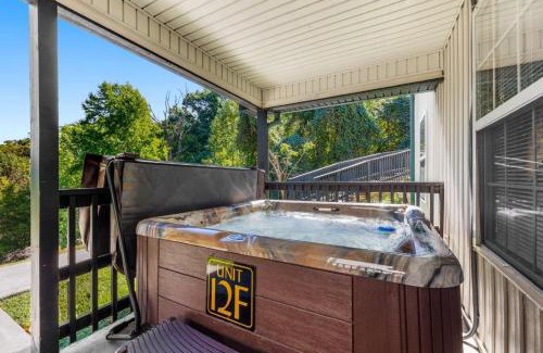 Pigeon Forge Apartment | Poplar Point Condo Unit 12F