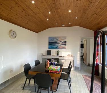 Newark upon Trent House | POPPY LUXURY LODGE Sleeps 8 at Fairview Farm, Ravenshead, Nottingham Near Sherwood Forest, Dog Friendly, Farm Stay great for wedding groups, families, Hen Do's, friends gatherings with amazing views