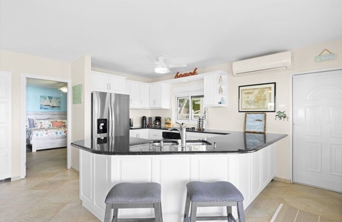 Simpson Bay Condo | Popular Beachfront Condo directly on Simpson Bay beach in St. Maarten