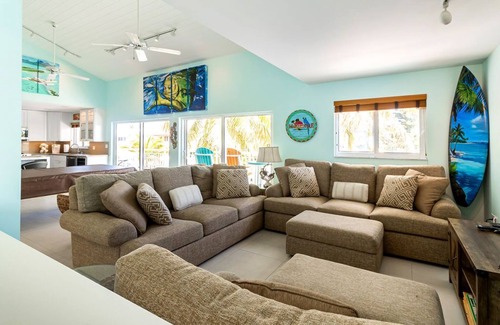Islamorada House | Port Antigua Retreat on Canal with Boat Lift and Private Beach Access