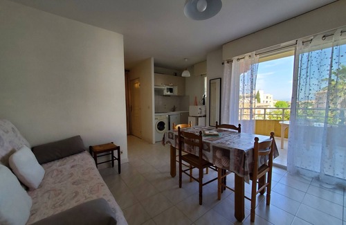 Frejus Port Apartment | Port FREJUS Studio with sleeping area of 30 m2 for 2 Adults 2 Children with quiet balcony on the garden side