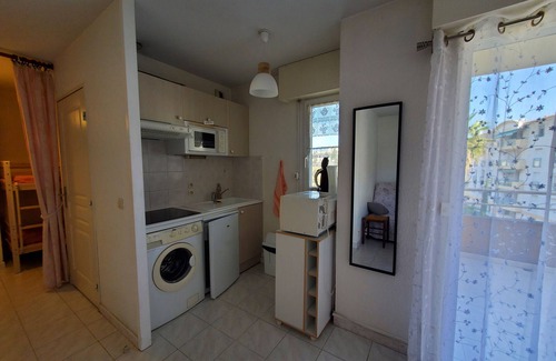 Frejus Port Apartment | Port FREJUS Studio with sleeping area of 30 m2 for 2 Adults 2 Children with quiet balcony on the garden side