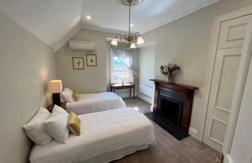 Albury House | Porters Cottage Oasis