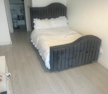 Greenhithe Apartment | Portland place