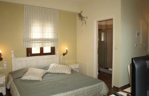 Omales Hotel | Porto Mani Suites