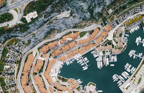 Portopiccolo Apartment | Portopiccolo Apartments with Garden and Beach included