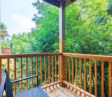 Kingston Apartment | Portsmouth Village Retreat