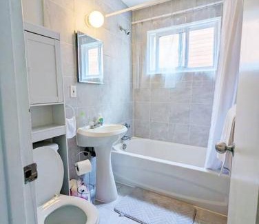Kingston Apartment | Portsmouth Village Retreat