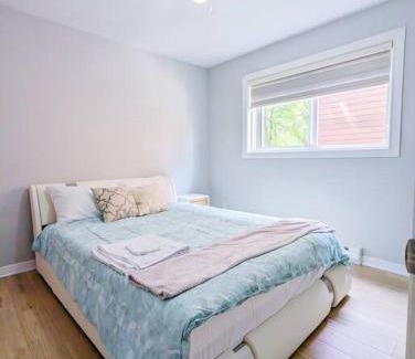 Kingston Apartment | Portsmouth Village Retreat