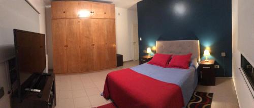 Lujan de Cuyo House | Posada Las Praderas con Piscina - Habitación con Baño en suite - Zona entre bodegas y viñedos