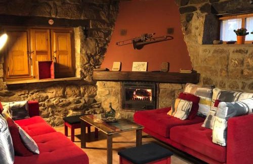 Valderredible Hotel | Posada Los Vallucos