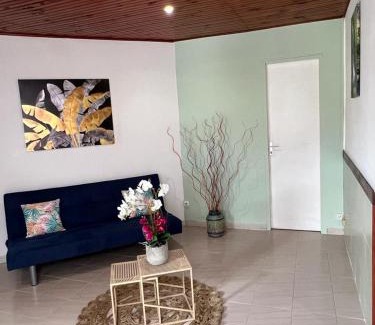 Le Lamentin House | Poseidon